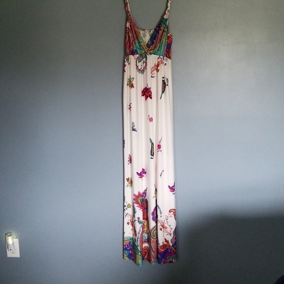 Angela Dresses & Skirts - White paisley maxi dress